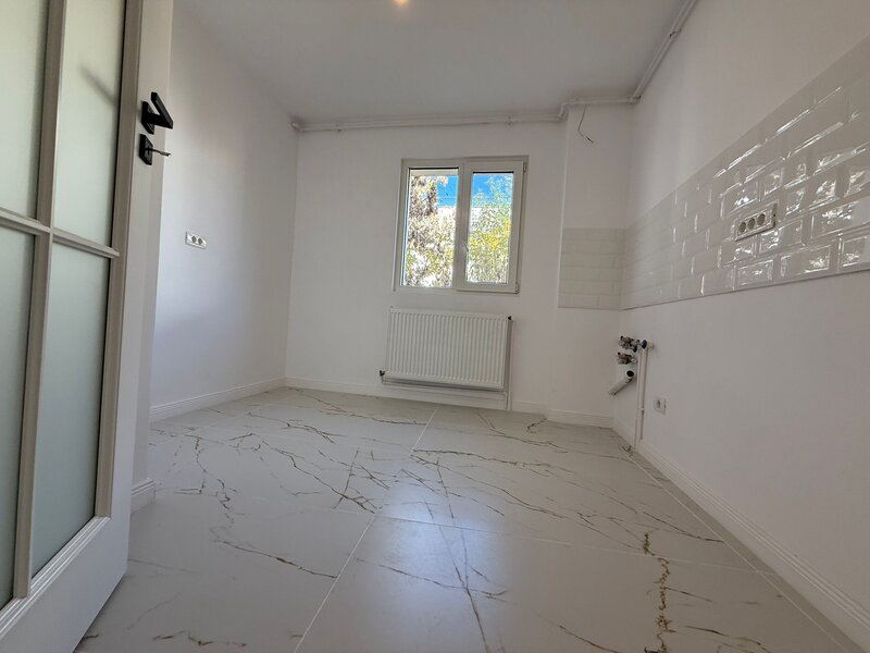 Dristor, Park Lake, Scoala 88, langa parc IOR,